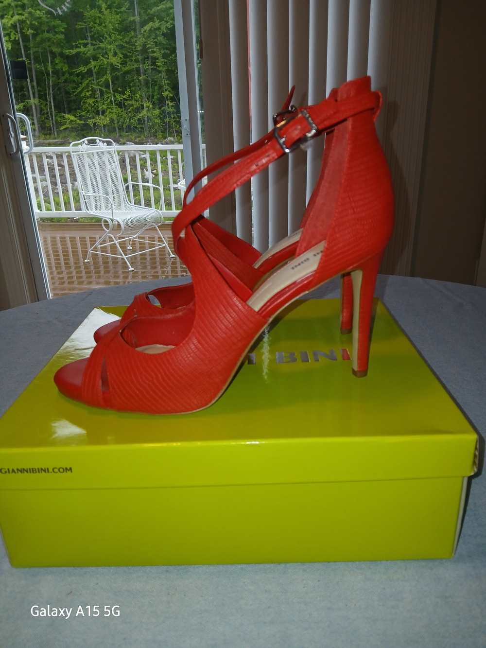 Gianni Bini Bright Red Slingback Peep-Toe Heels - Picture 4 of 4